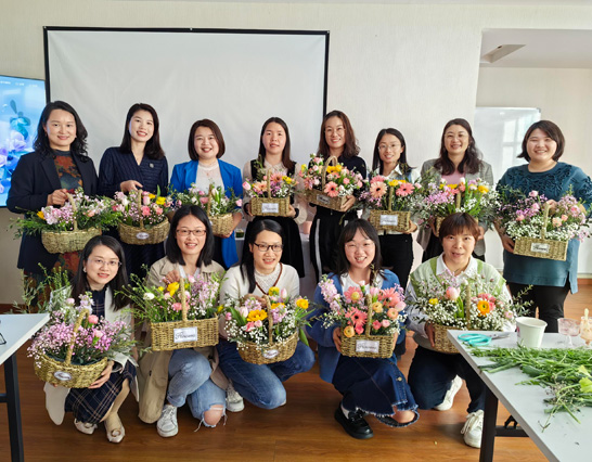 女神節(jié)里笑容翻飛，歡樂不退