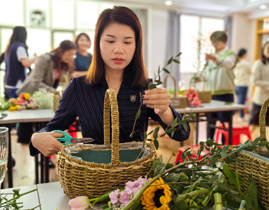 女神節(jié)里笑容翻飛，歡樂不退